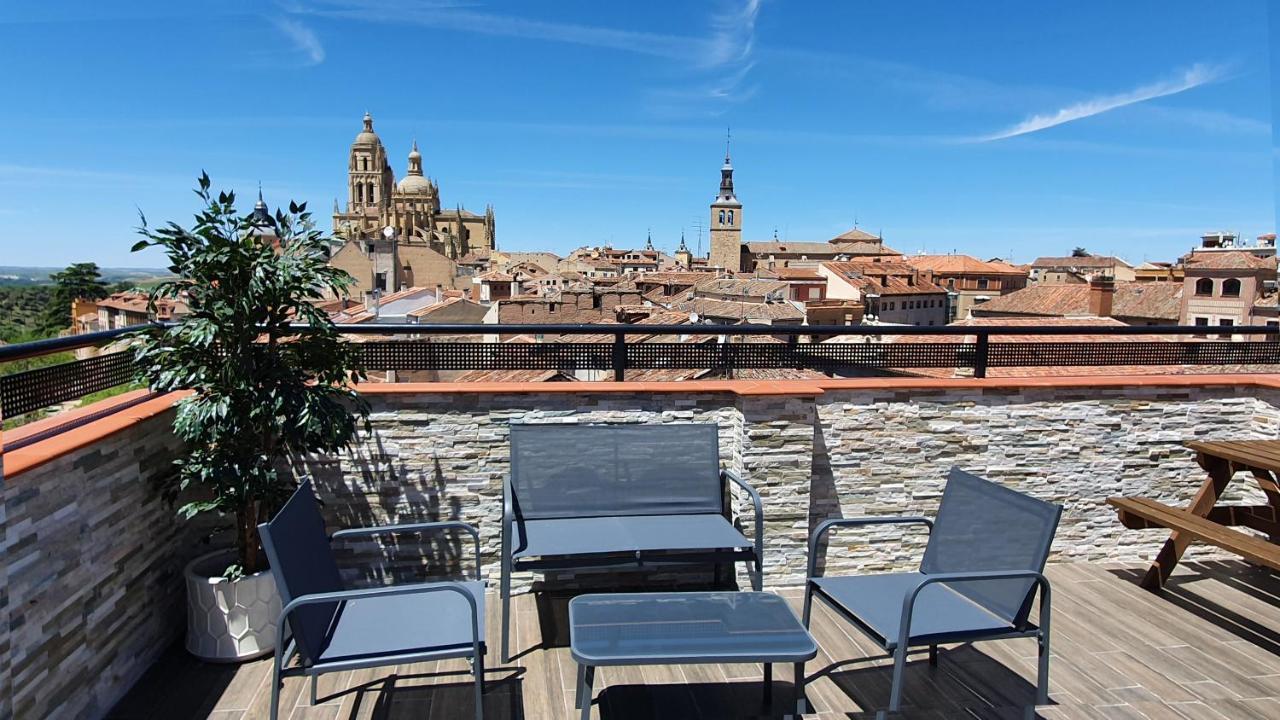 Real Segovia Apartments By Recordis Hotels ภายนอก รูปภาพ