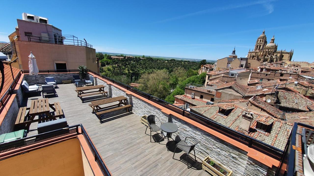 Real Segovia Apartments By Recordis Hotels ภายนอก รูปภาพ